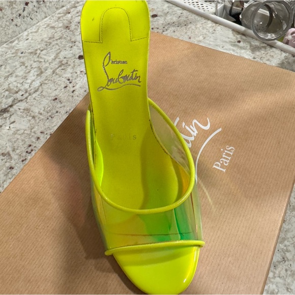 Rare find red bottoms - Picture 4 of 7